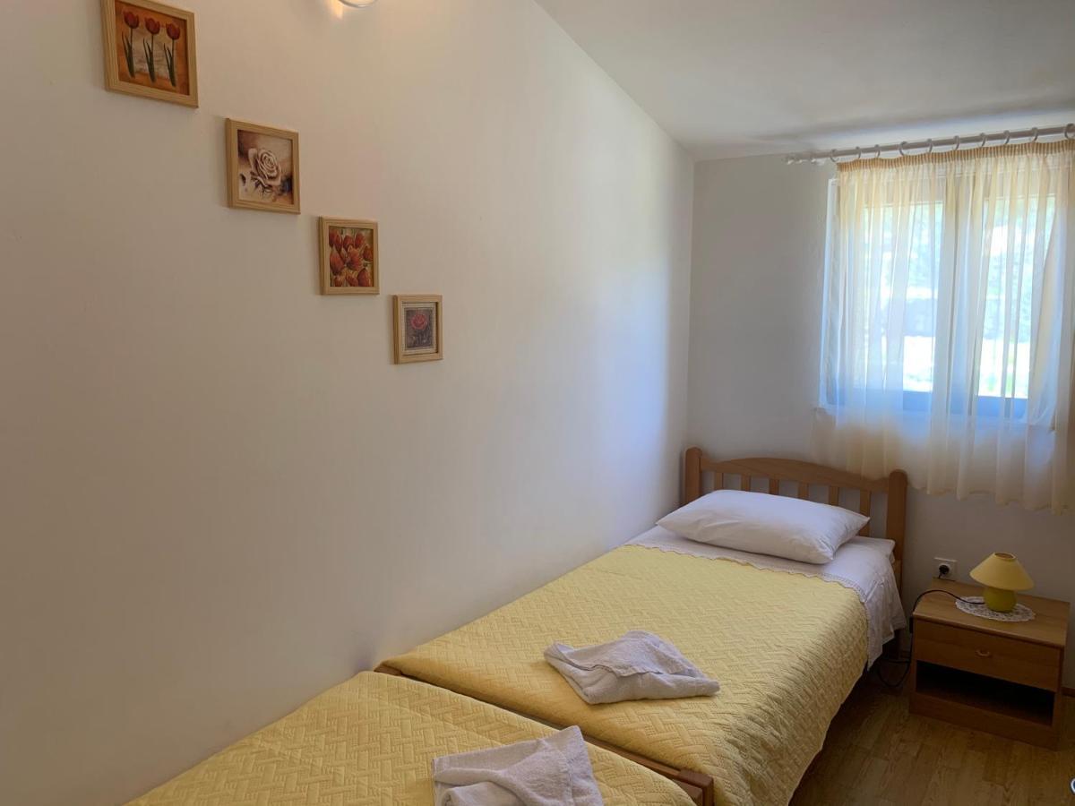 Apartments Ema Sali Εξωτερικό φωτογραφία