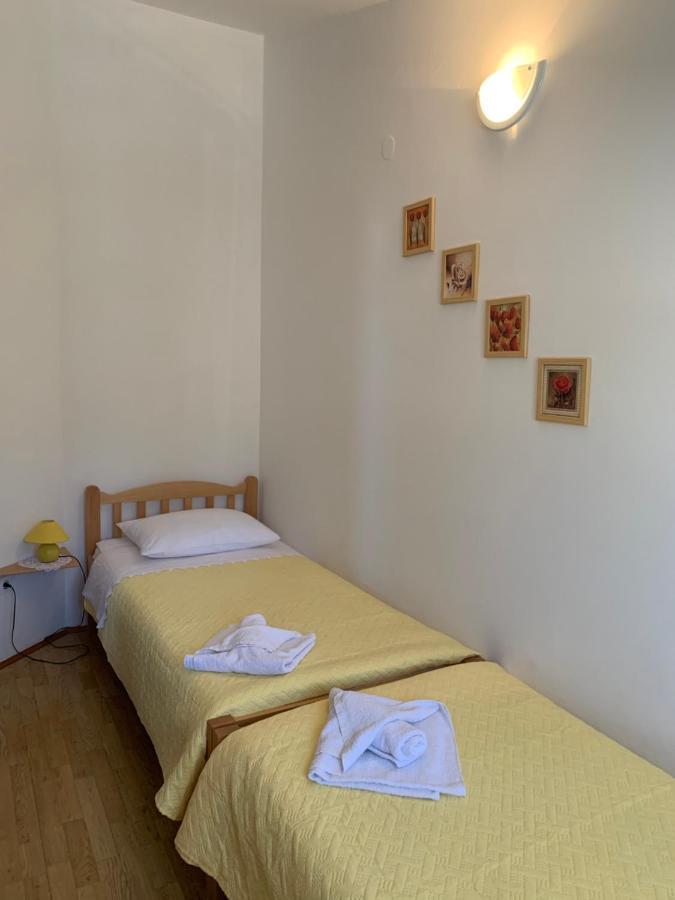 Apartments Ema Sali Εξωτερικό φωτογραφία