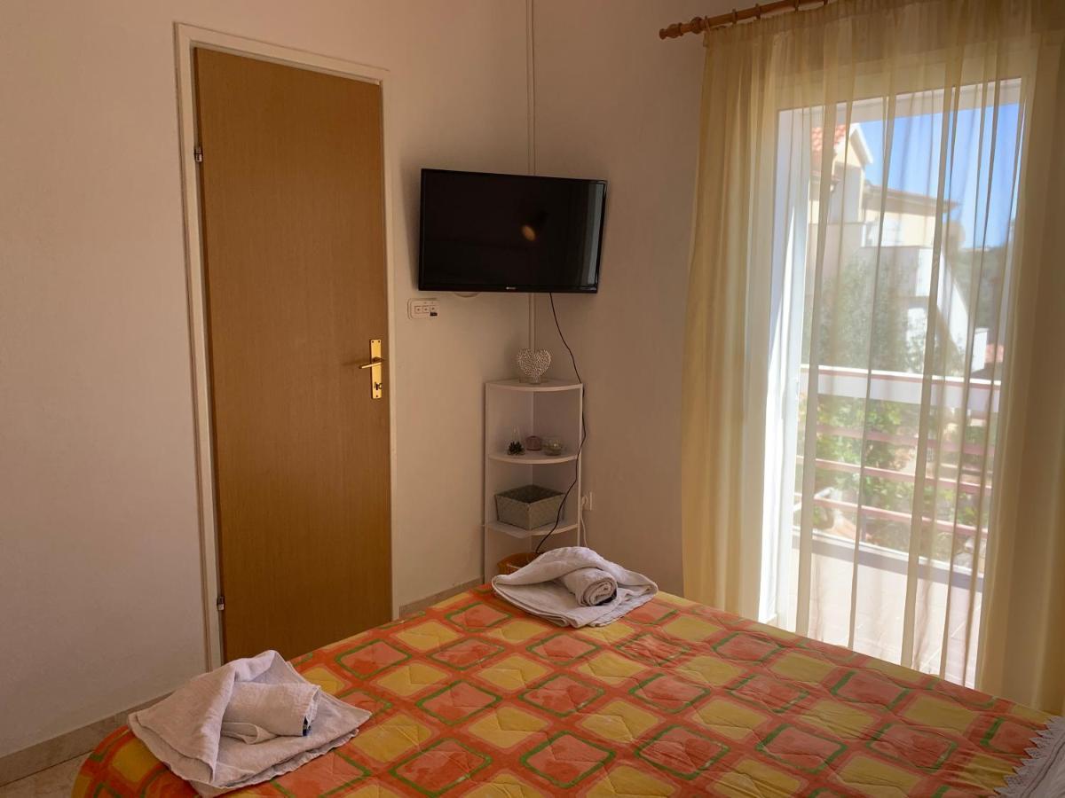 Apartments Ema Sali Εξωτερικό φωτογραφία