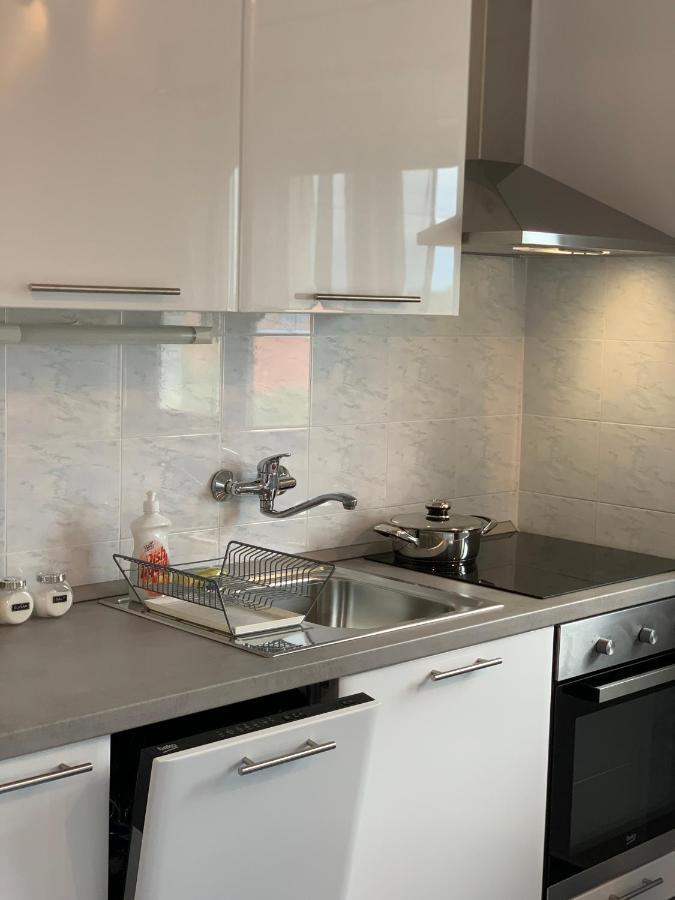 Apartments Ema Sali Εξωτερικό φωτογραφία
