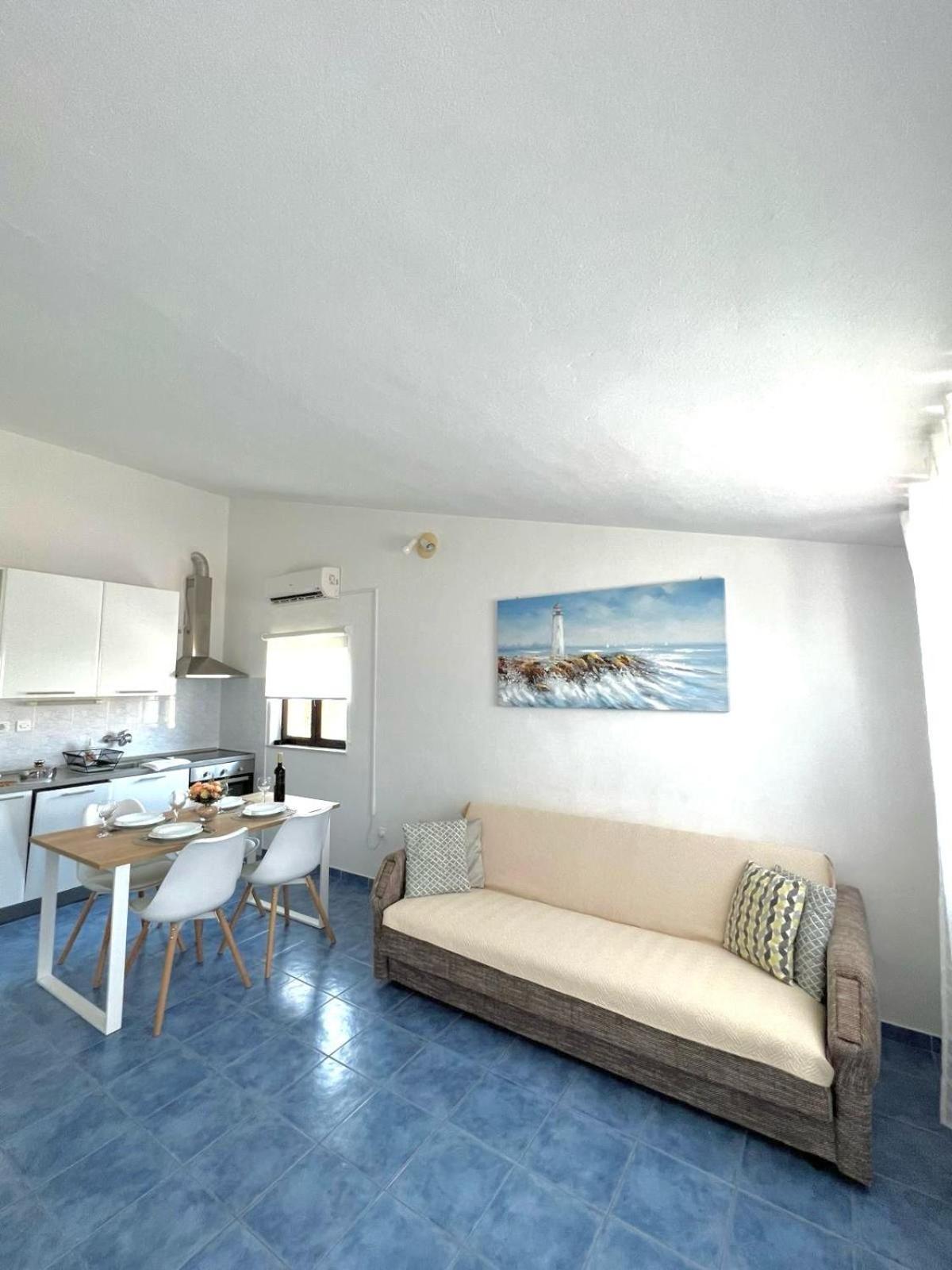 Apartments Ema Sali Εξωτερικό φωτογραφία