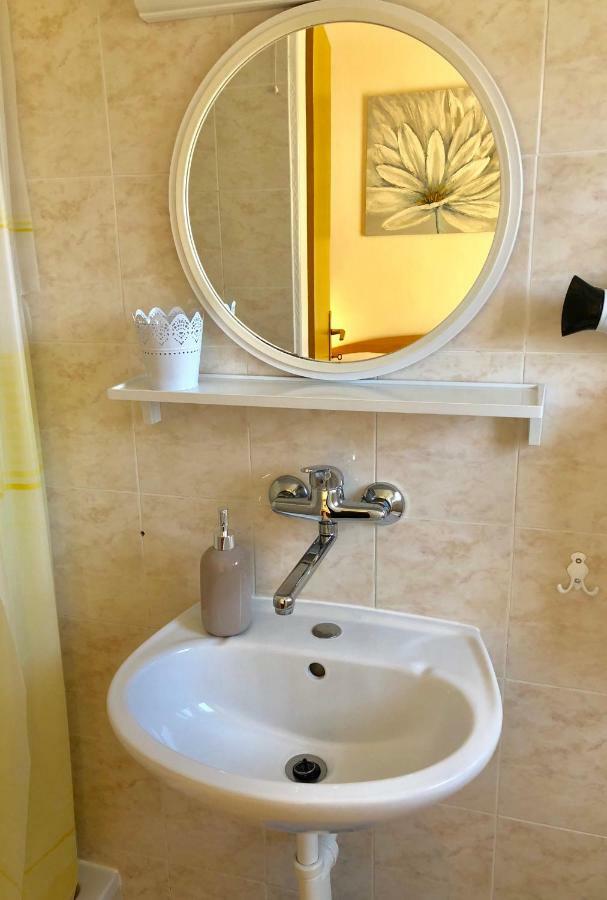 Apartments Ema Sali Εξωτερικό φωτογραφία