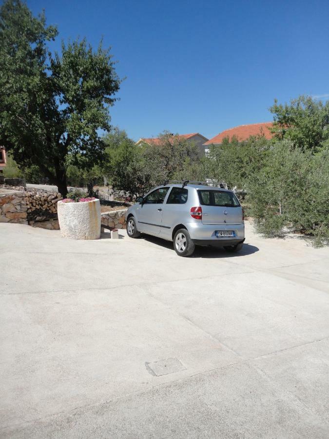 Apartments Ema Sali Εξωτερικό φωτογραφία