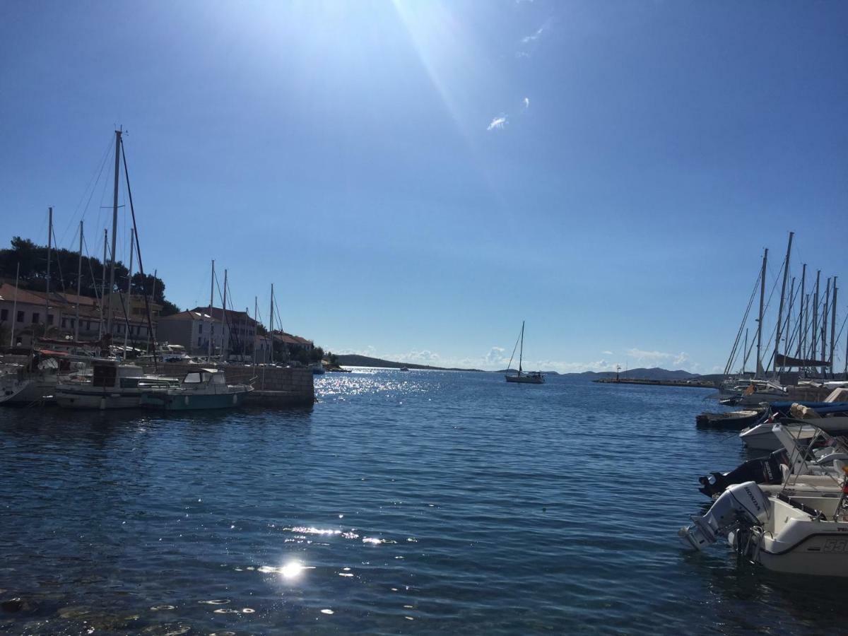 Apartments Ema Sali Εξωτερικό φωτογραφία