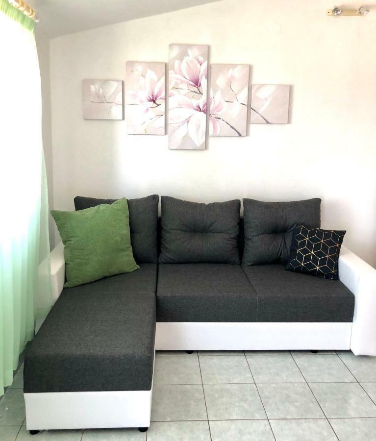 Apartments Ema Sali Εξωτερικό φωτογραφία