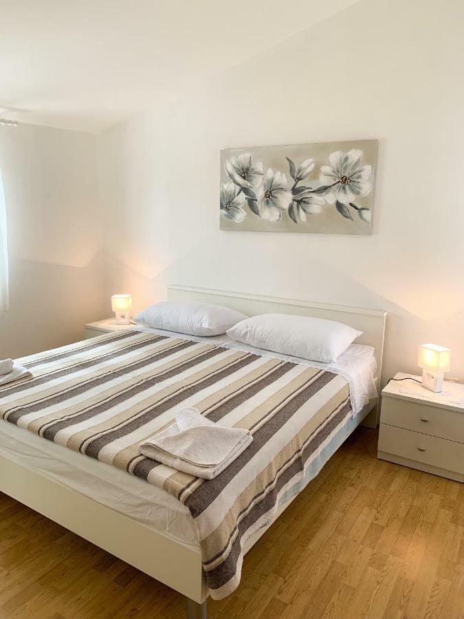 Apartments Ema Sali Εξωτερικό φωτογραφία