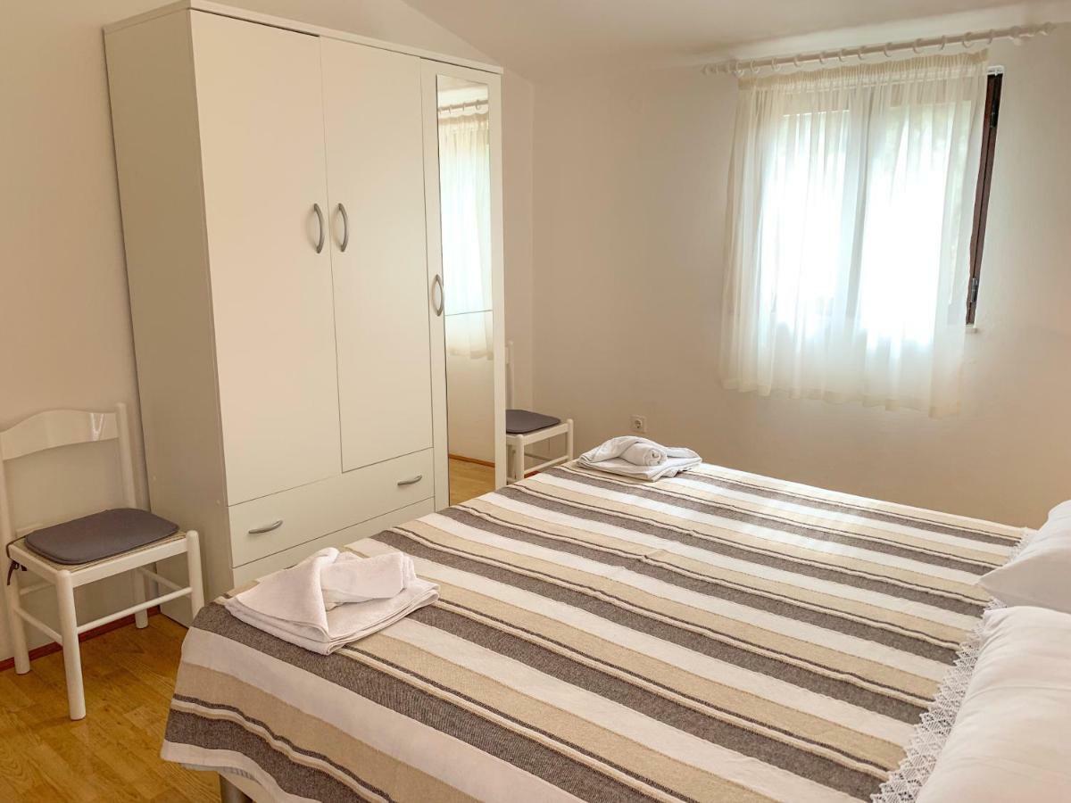 Apartments Ema Sali Εξωτερικό φωτογραφία